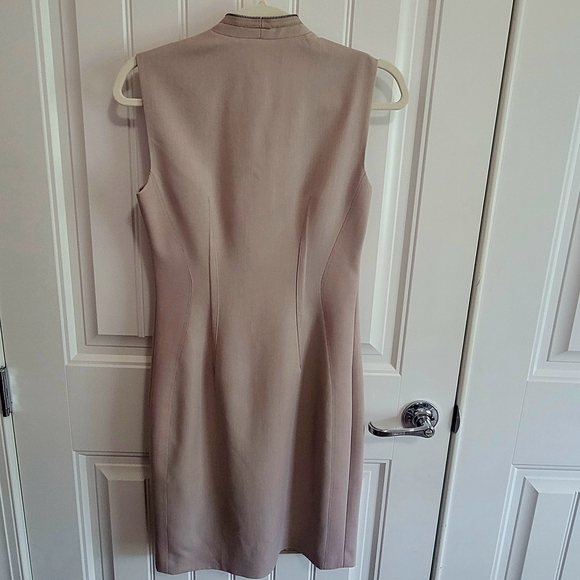 NWT T Tahari Taupe Zip-Front "Miri"‎ Dress - Picture 4 of 5